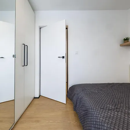 M4 Aura With Ac, Free Parking By Staynest Appartamento Rzeszów