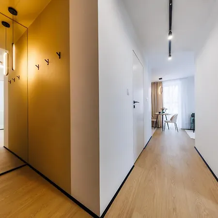 M4 Aura With Ac, Free Parking By Staynest * Rzeszów