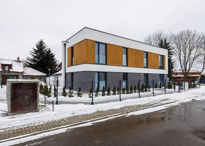 M4 Aura With Free Parking By Staynest * Rzeszów